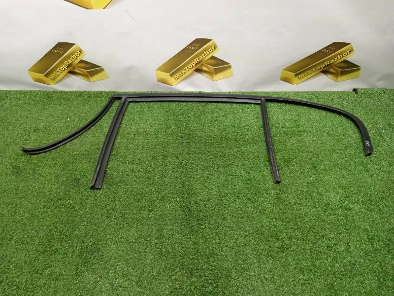 Уплотнитель стекла двери