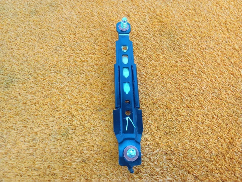 Механизм регулировки ремня безопасности