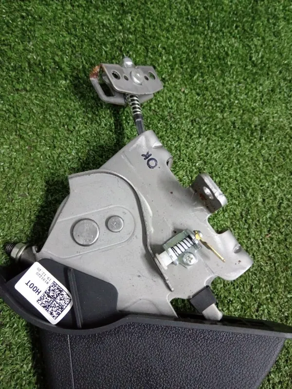 Рычаг стояночного тормоза