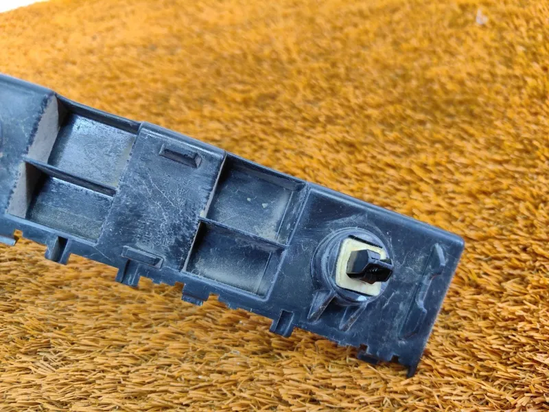 Кронштейн бампера