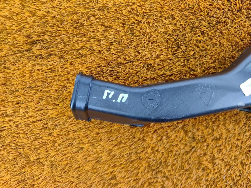 Воздуховод отопителя