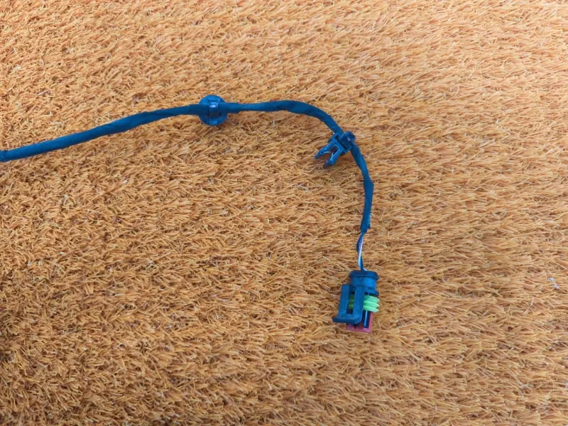 Электропроводка крышки багажника