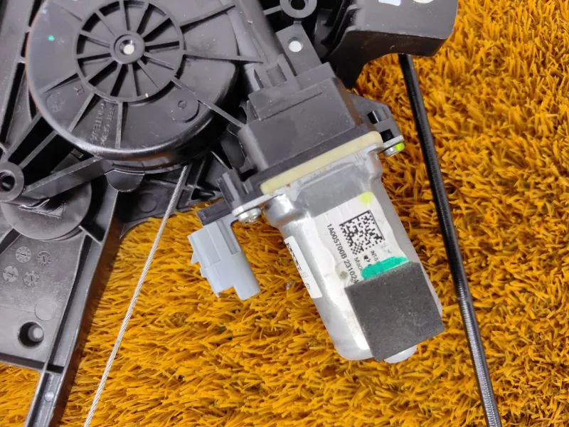 Стеклоподъемник