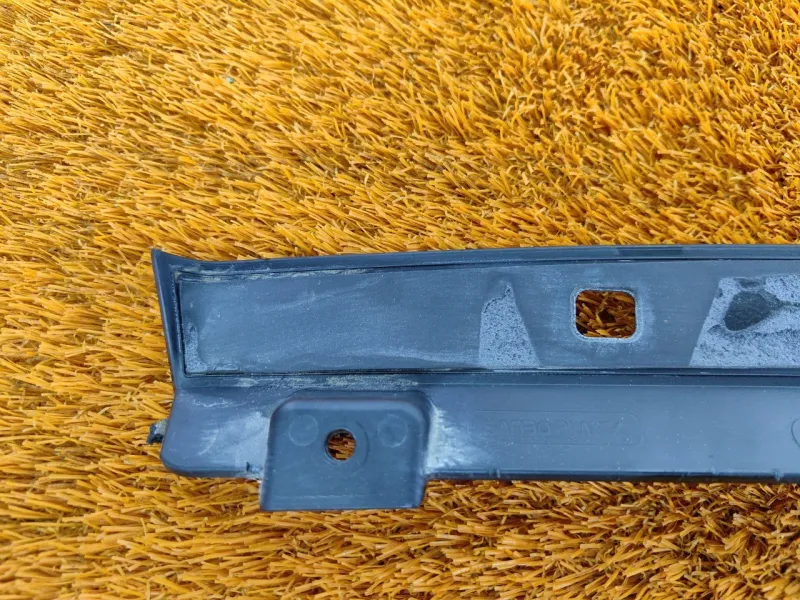 Накладка крышки багажника