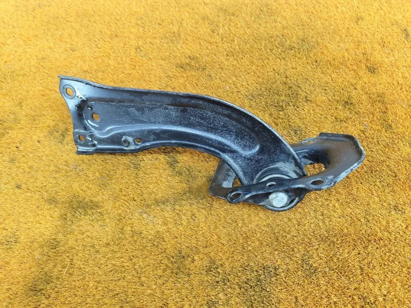 Рычаг подвески