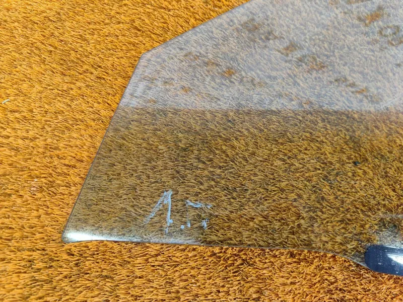 Стекло двери