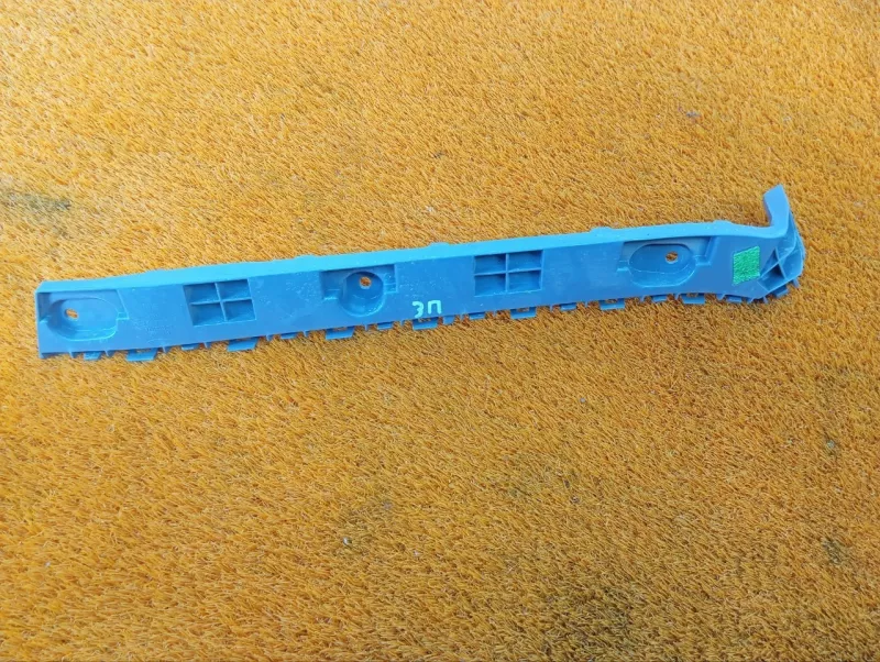 Кронштейн бампера