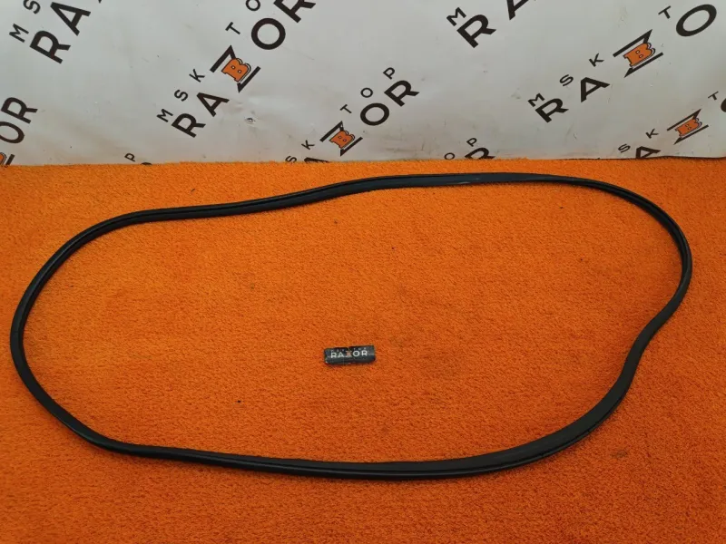 Уплотнитель проема двери