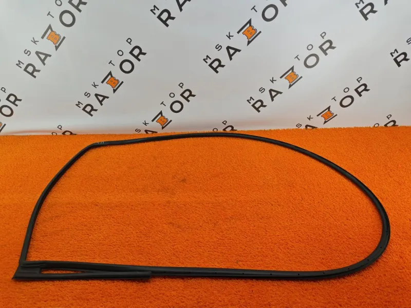 Уплотнитель двери