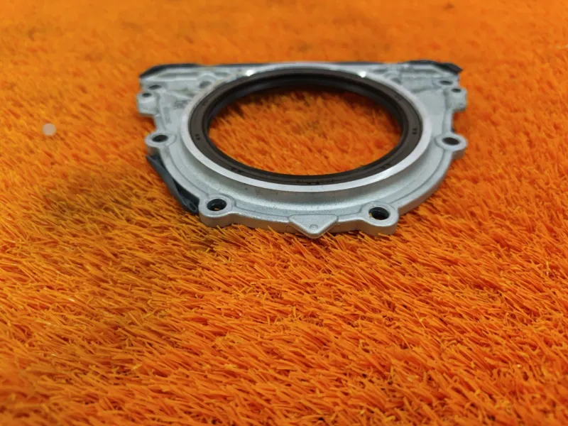 Крышка коленвала