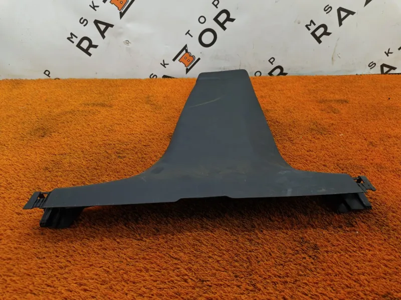 Обшивка центральной стойки