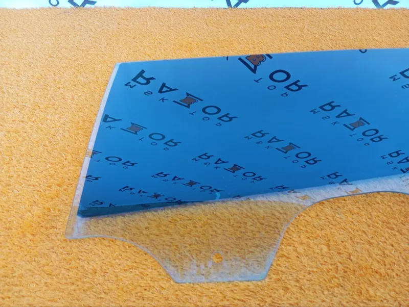 Стекло двери