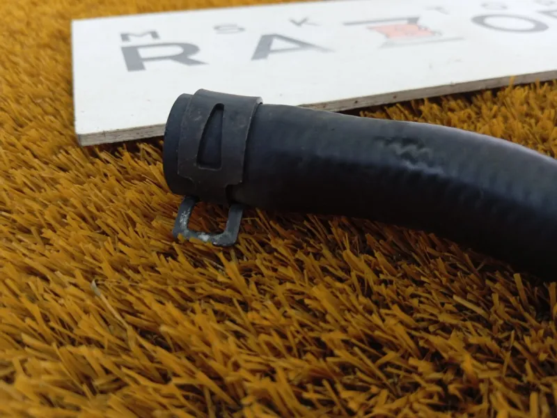 Патрубок отопителя