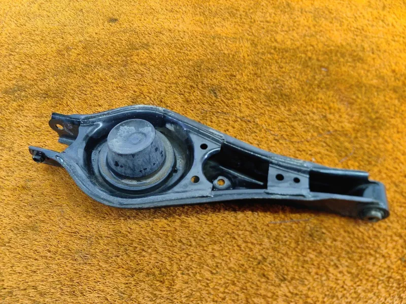 Рычаг подвески