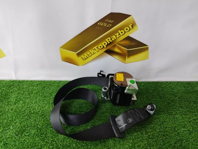 Ремень безопасности