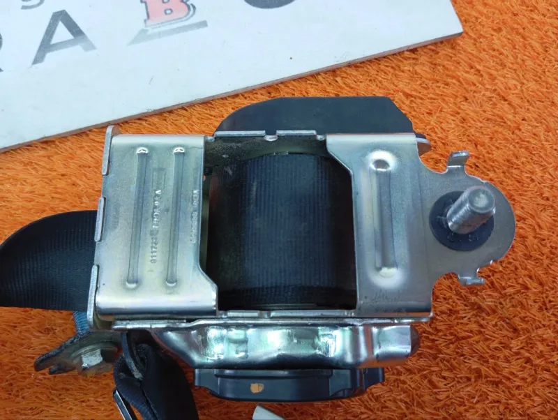 Ремень безопасности