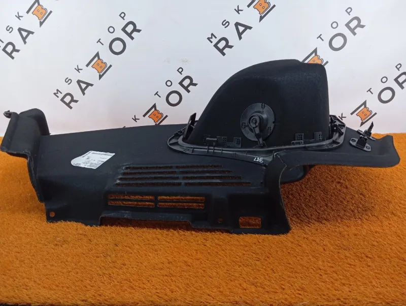 Обшивка багажника