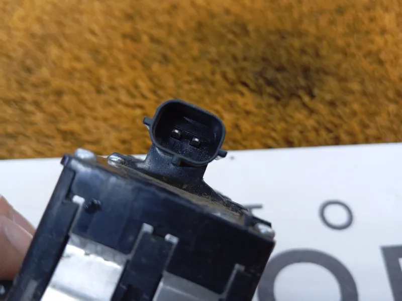 Кнопка багажника