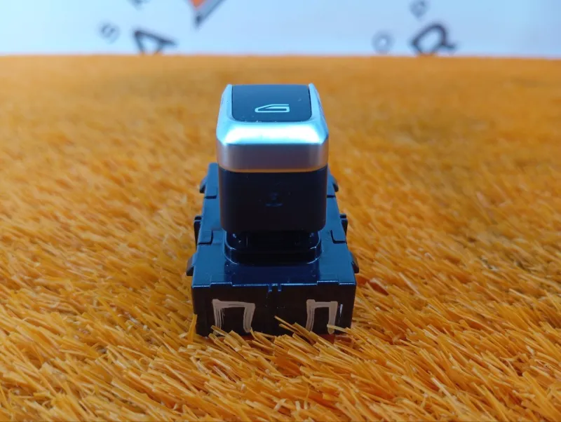 Кнопка стеклоподъемника