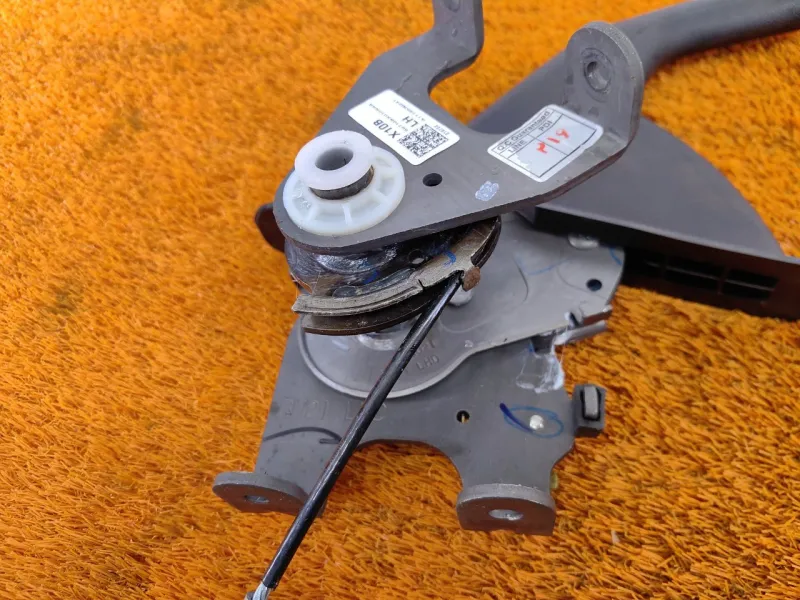 Рычаг стояночного тормоза