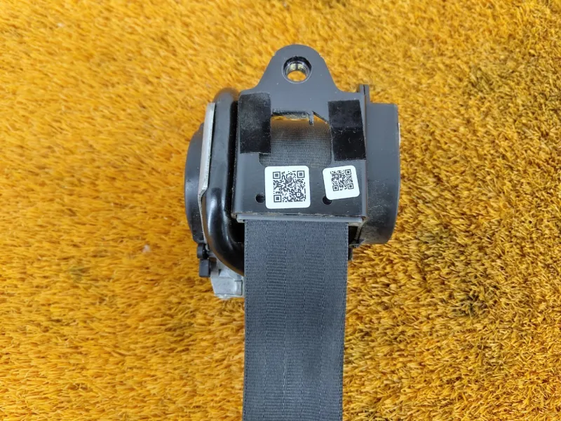 Ремень безопасности