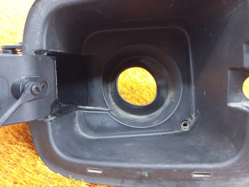 Лючок Бензобака