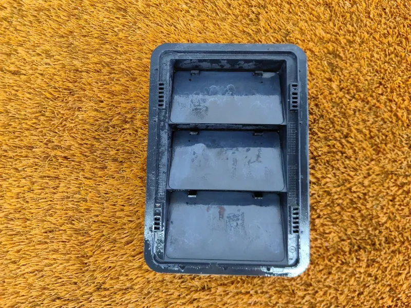 Решетка вентиляционная