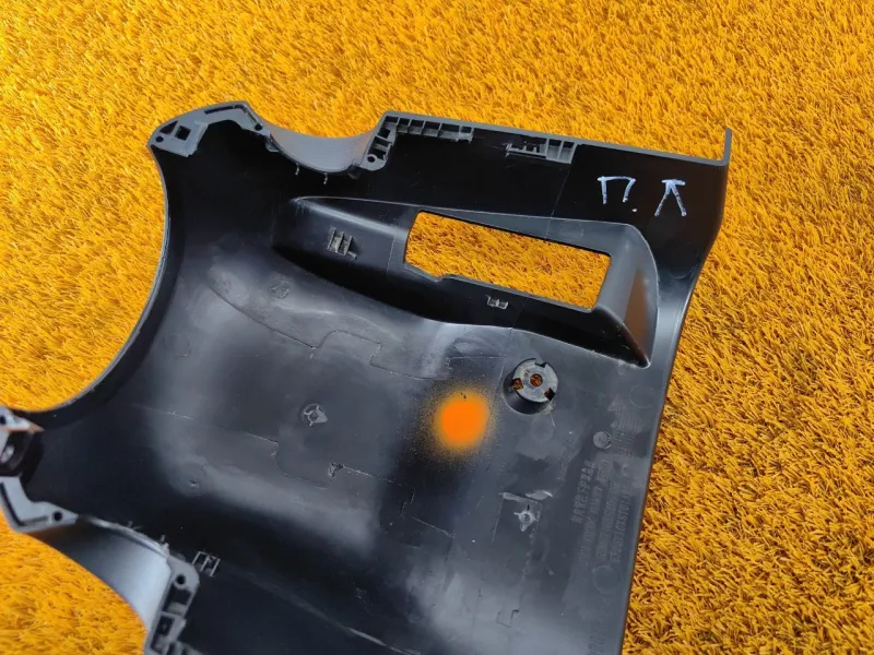 Кожух рулевой колонки