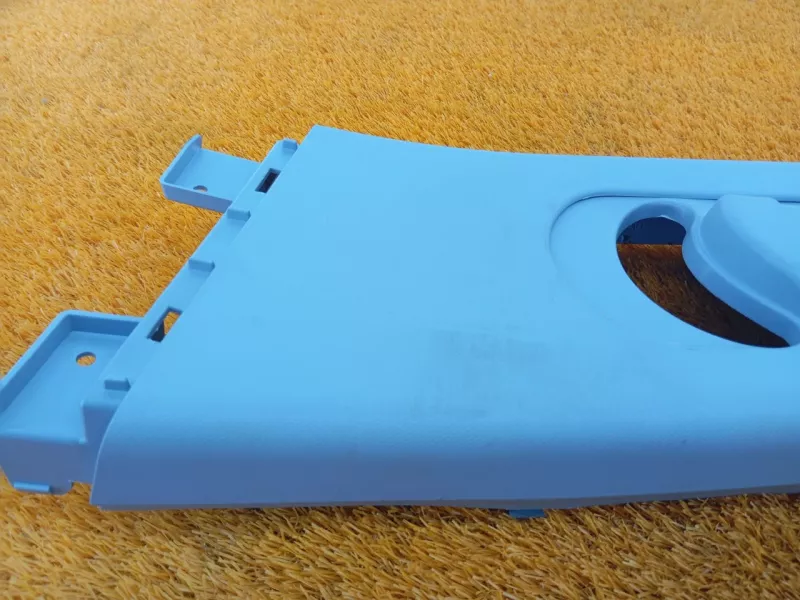 Обшивка центральной стойки