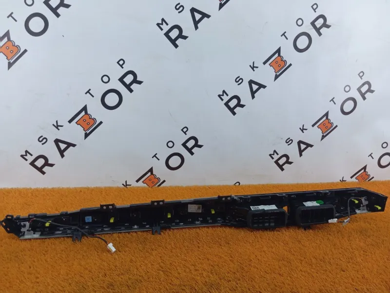 Накладка на торпедо