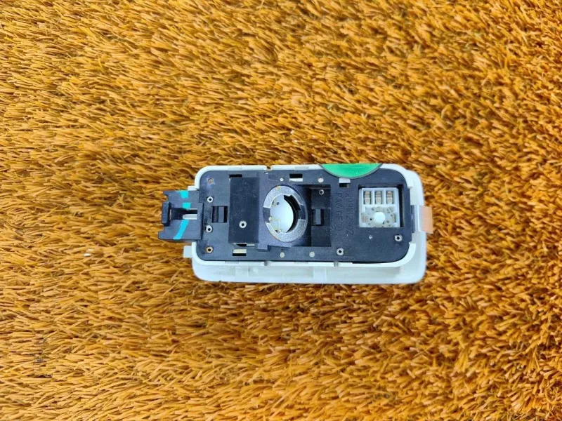 Плафон салонный