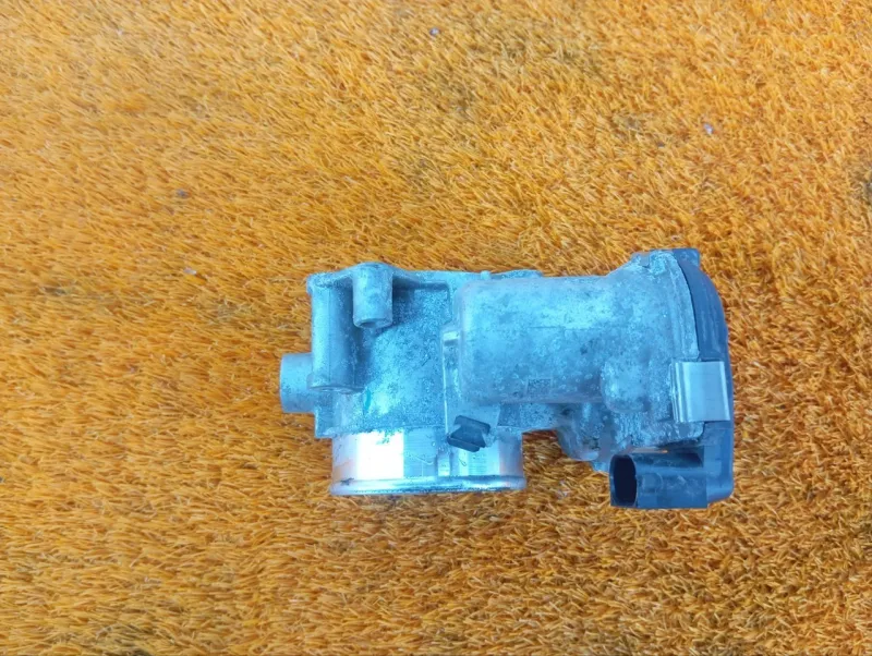 Дроссельная заслонка