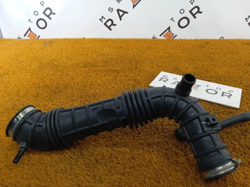 Патрубок воздушного фильтра