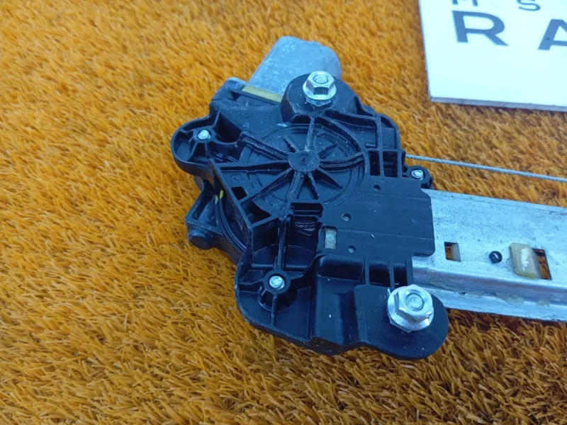 Стеклоподъемник