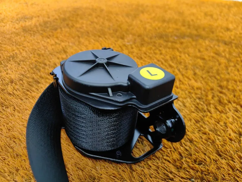 Ремень безопасности