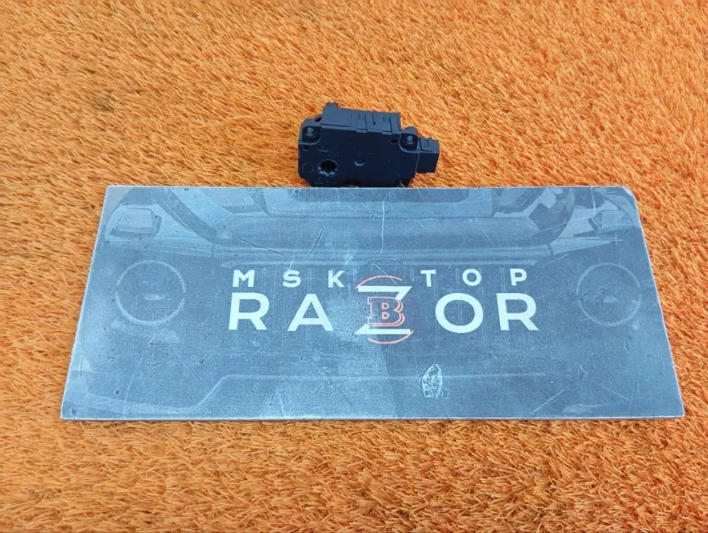 Моторчик заслонки печки