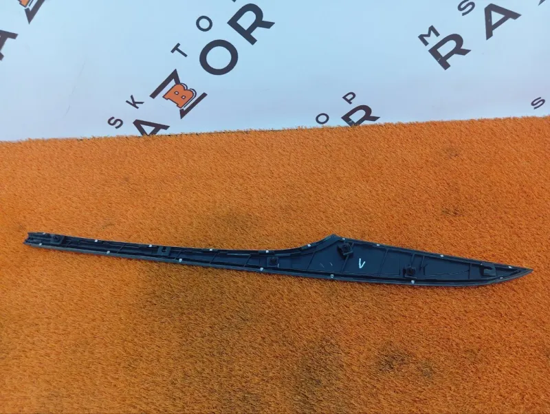 Молдинг кузова