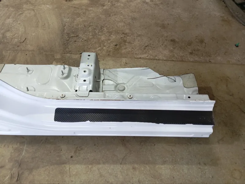 Порог с центральной стойкой