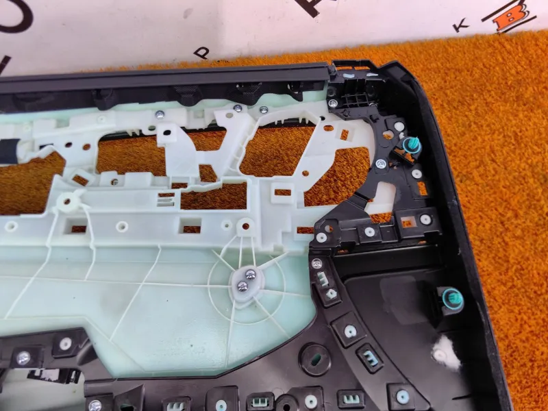 Обшивка двери