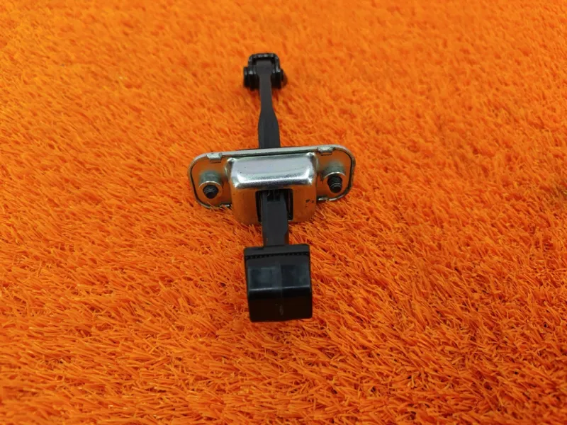 Ограничитель двери