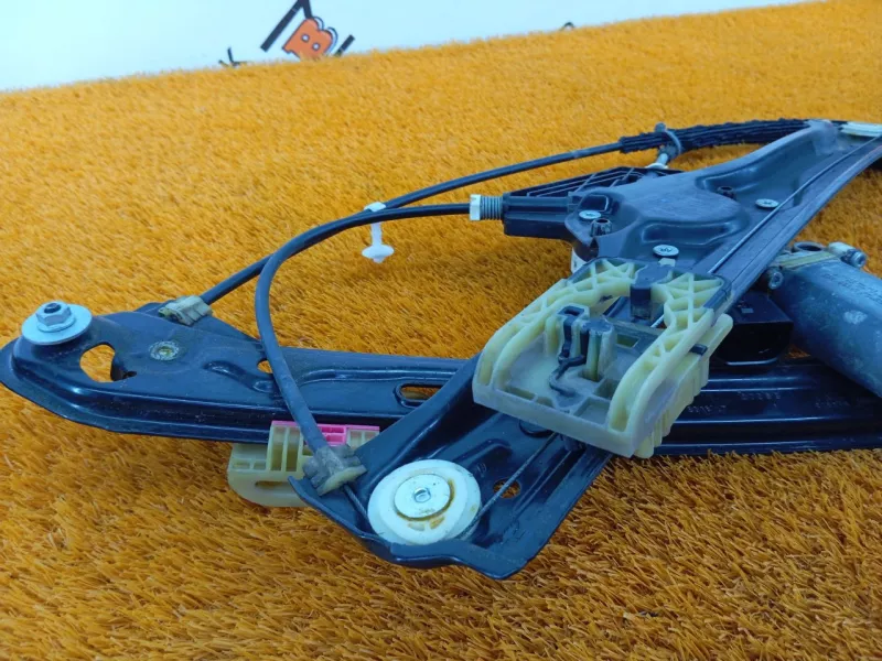 Стеклоподъемник