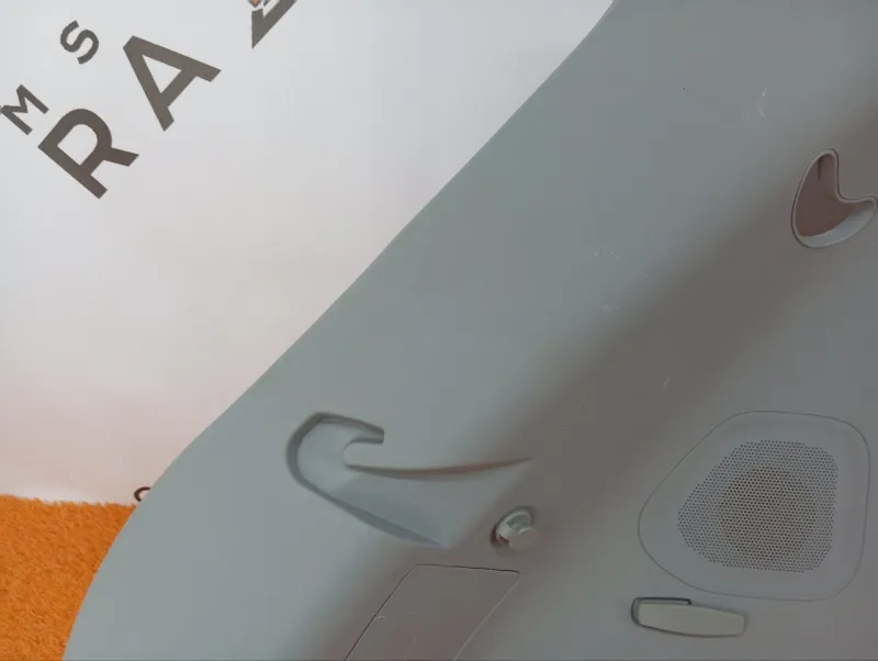 Обшивка багажника