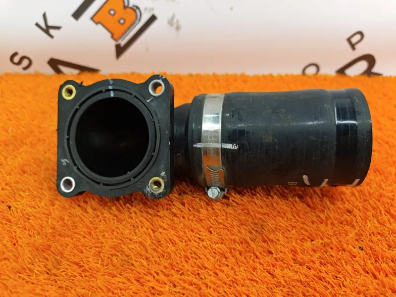 Патрубок интеркулера