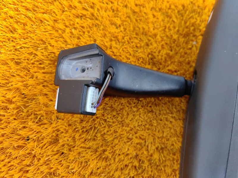 Зеркало заднего вида