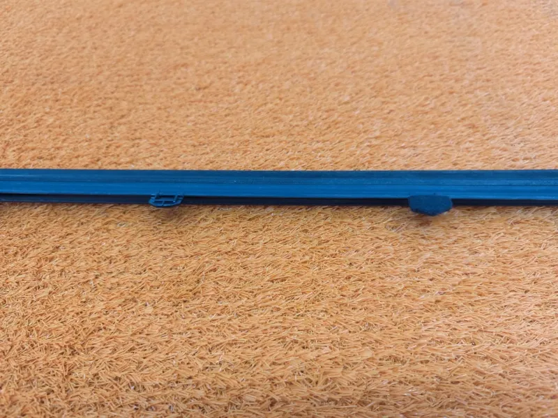 Молдинг стекла