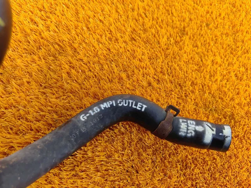 Патрубок отопителя