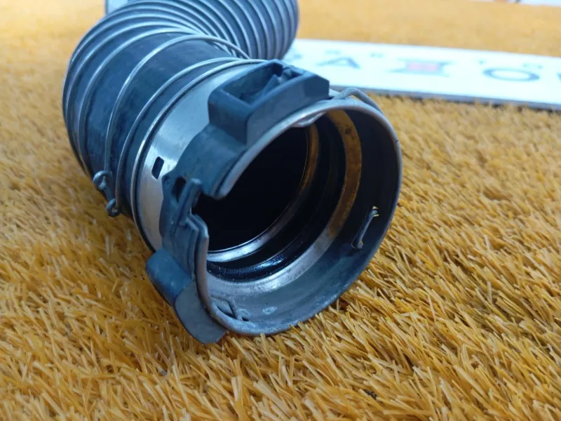 Патрубок интеркулера