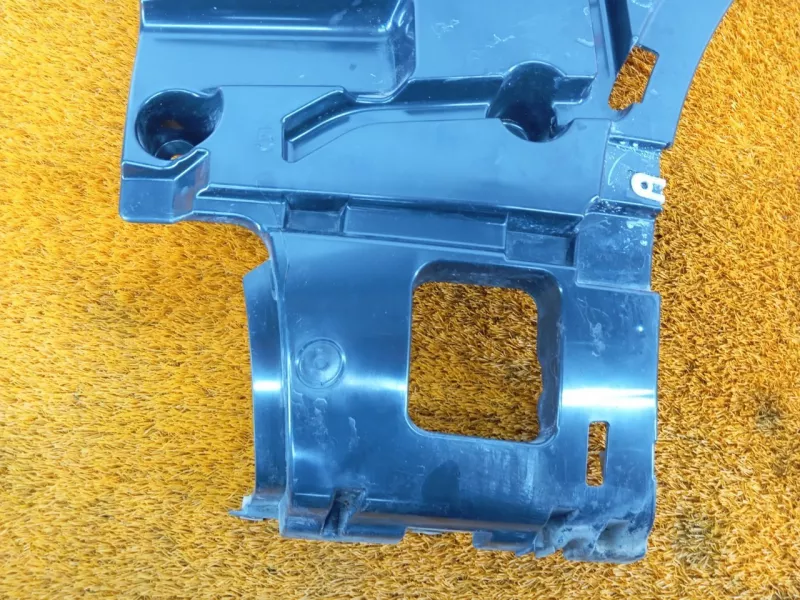 Крепление бампера