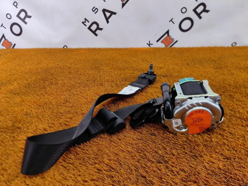 Ремень безопасности