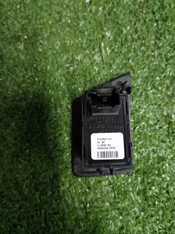 Кнопка стеклоподъемника